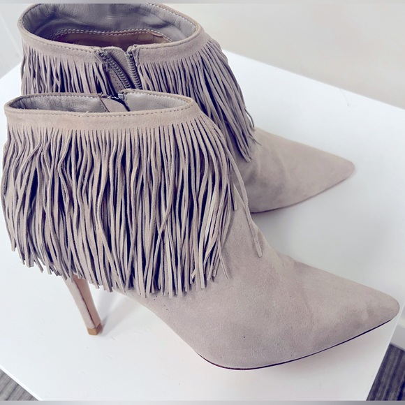 Ankle Boots with fringe detail - Picture 6 of 9